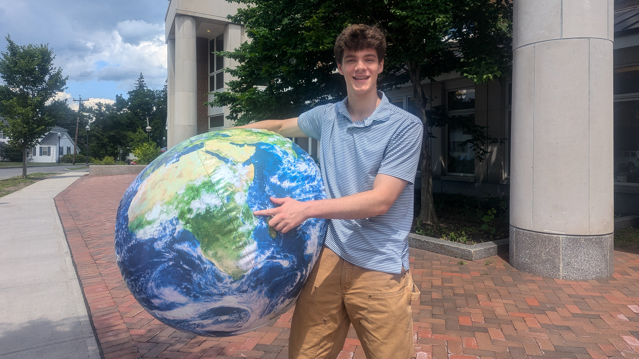 The Going Global Digital Storytelling Internship is made possible in part through the generous support of the classes of 1957 and 1982 through their Great Issues Innovation Fund at the Dickey Center.
